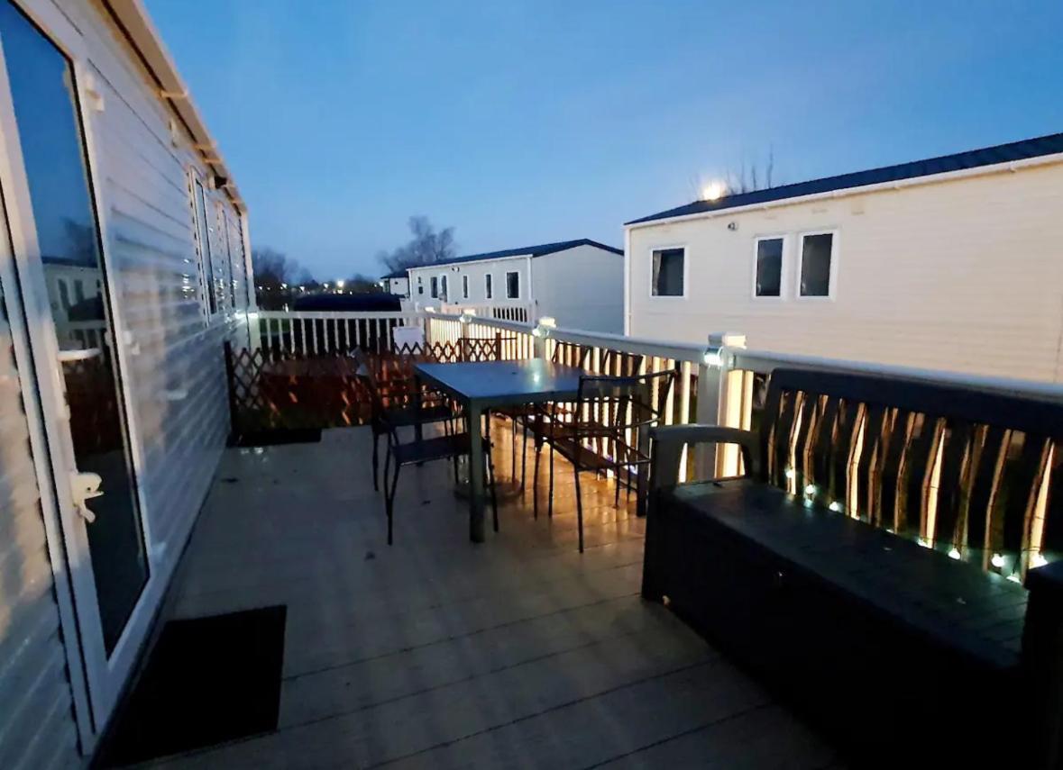 15 Kestrel Close Hot Tub Retreat Tattershall Eksteriør billede